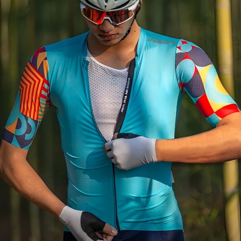 cycling jersey men with quick-dry material in action